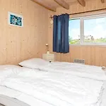 12 Person In Pandrup-by Traum