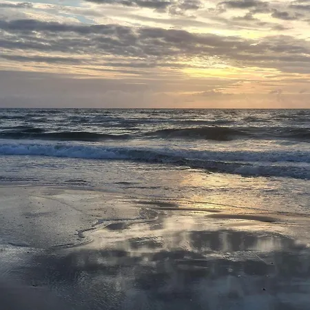 12 Person In Pandrup-by Traum *